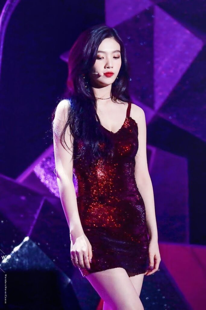 Joy de Red Velvet - Minivestido rojo brillante