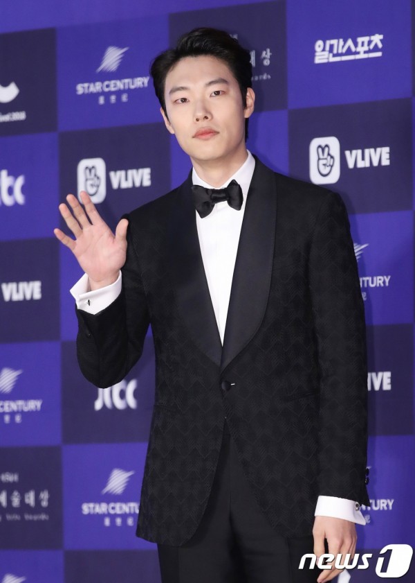 El actor coreano Ryu Jun Yeol