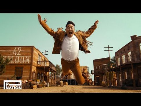 Psy se sumerge en el teaser de la canción principal de regreso 'That That' producida por SUGA
