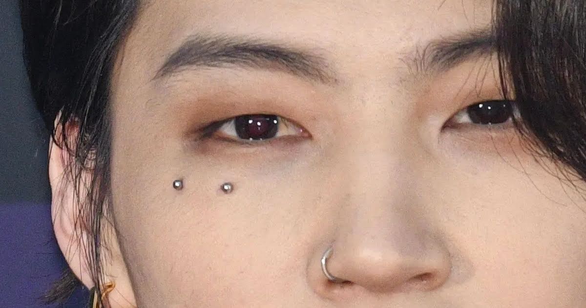 8 de los piercings más singulares que usan los idols del K-Pop